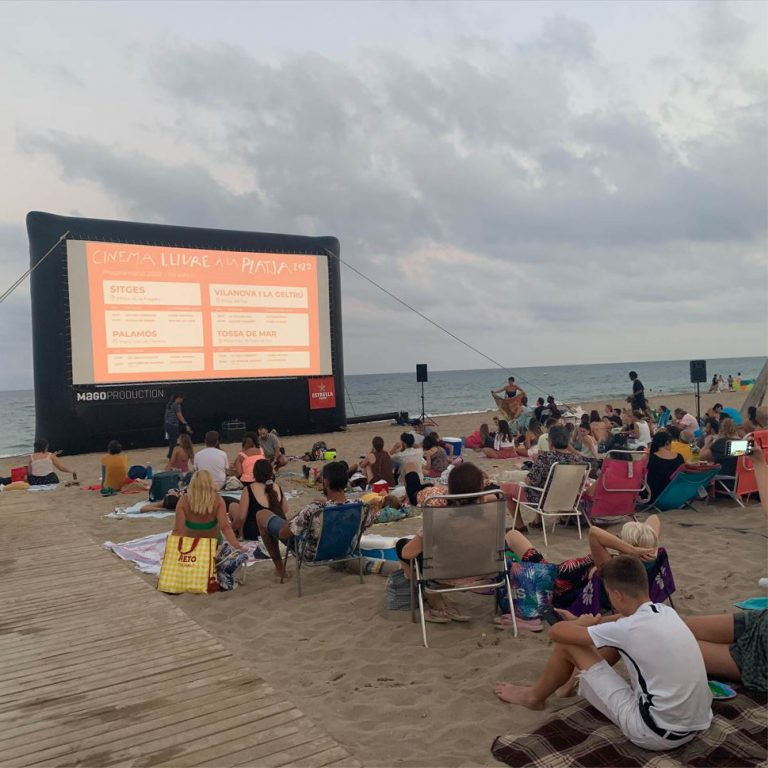 Cine al aire libre este verano 2023 en Barcelona Cinema lliure